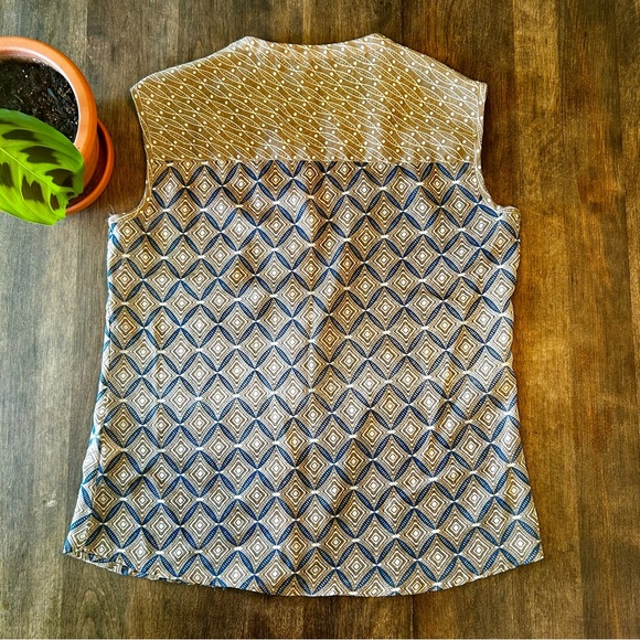 [EUC] MAISON COUPÉ | Women’s semi sheer sleevless blouse | Large - Picture 3 of 11